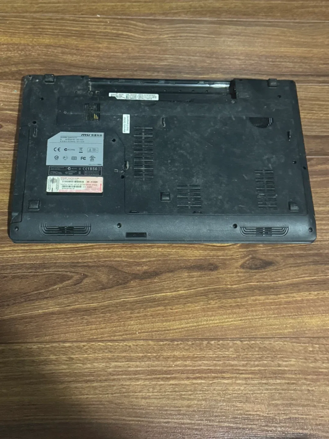 $60 broken MSI notebook PC model: MS-16G5, no battery & charger image indicator(2)