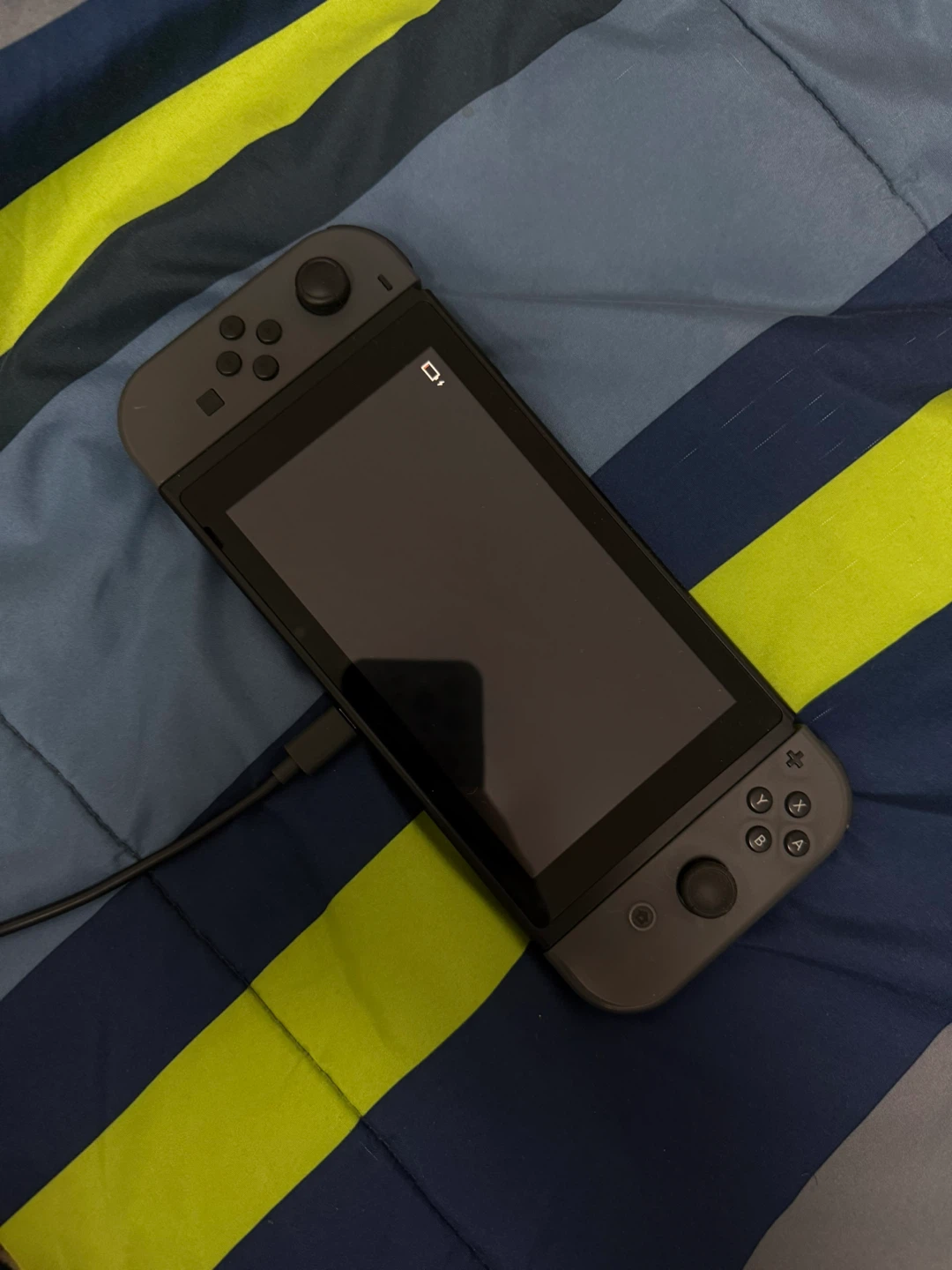 Nintendo Switch - photo 2