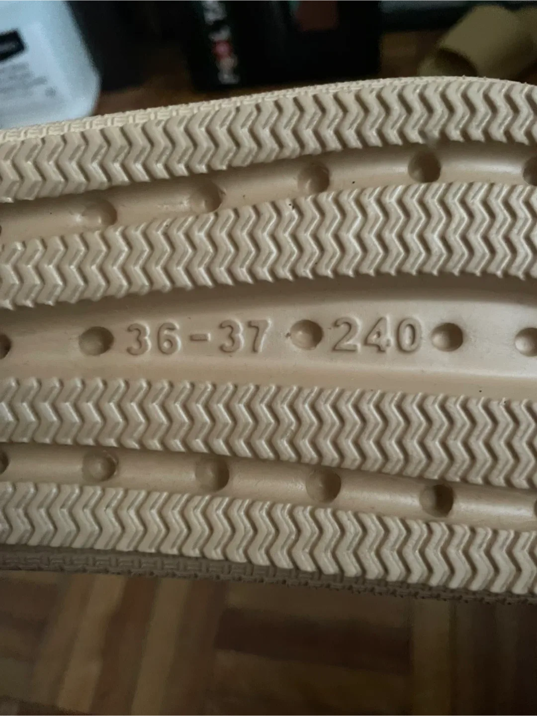 Beige Flip Flops Size 36-37 image indicator(2)