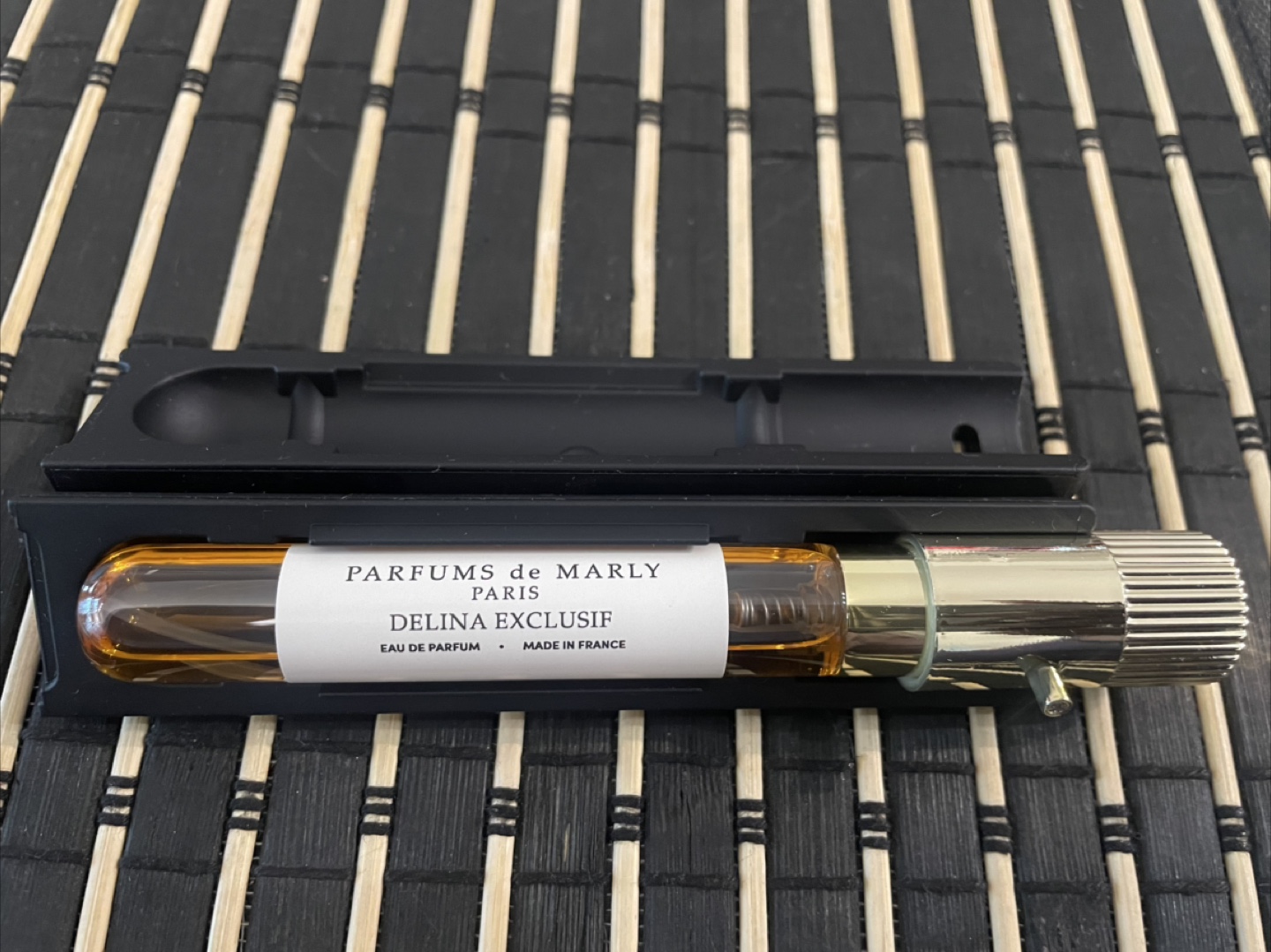 Parfums de Marly Delina Exclusif Scentbird  8ml - photo 3
