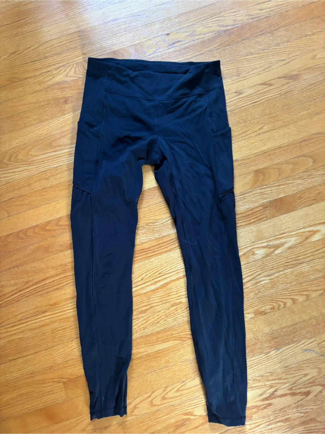 Lululemon Black Pocket Leggings Size 8 image indicator(3)