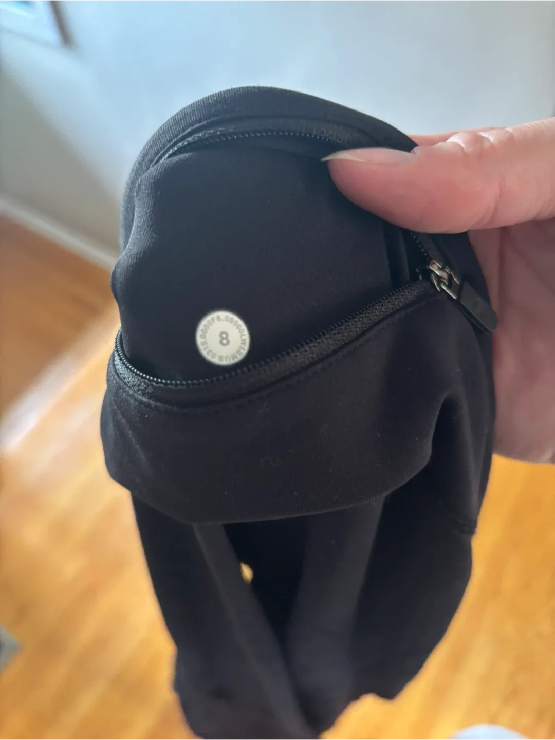 Lululemon Black Pocket Leggings Size 8 image indicator(2)