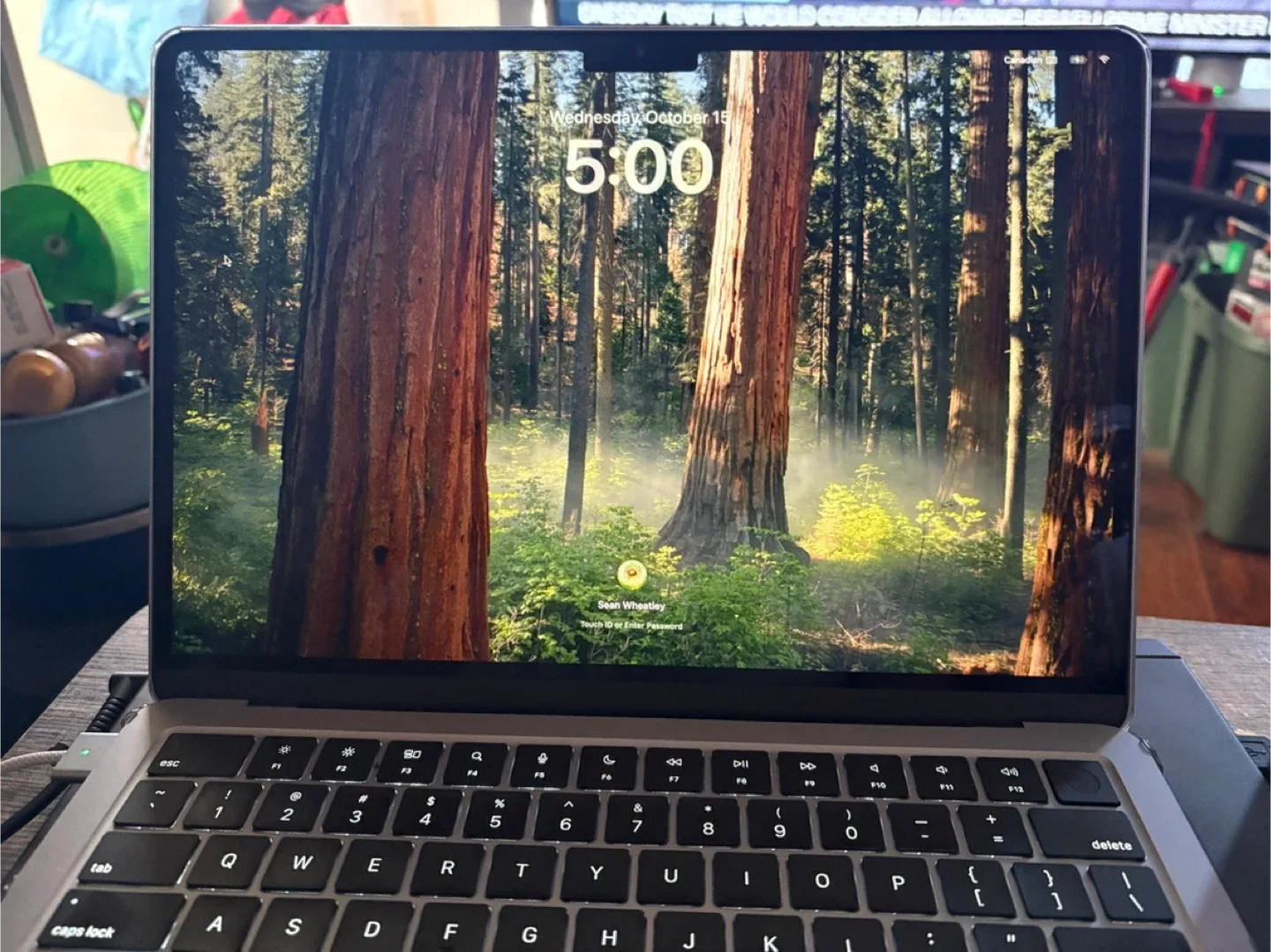 MacBook Air M2, 16GB Memory image indicator(2)