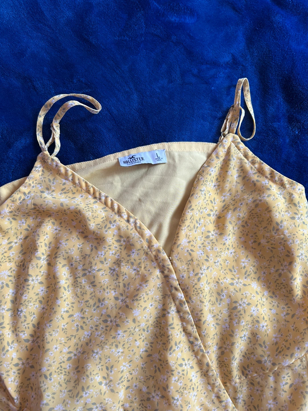 Hollister Yellow Floral Wrap Dress - Size L - photo 4