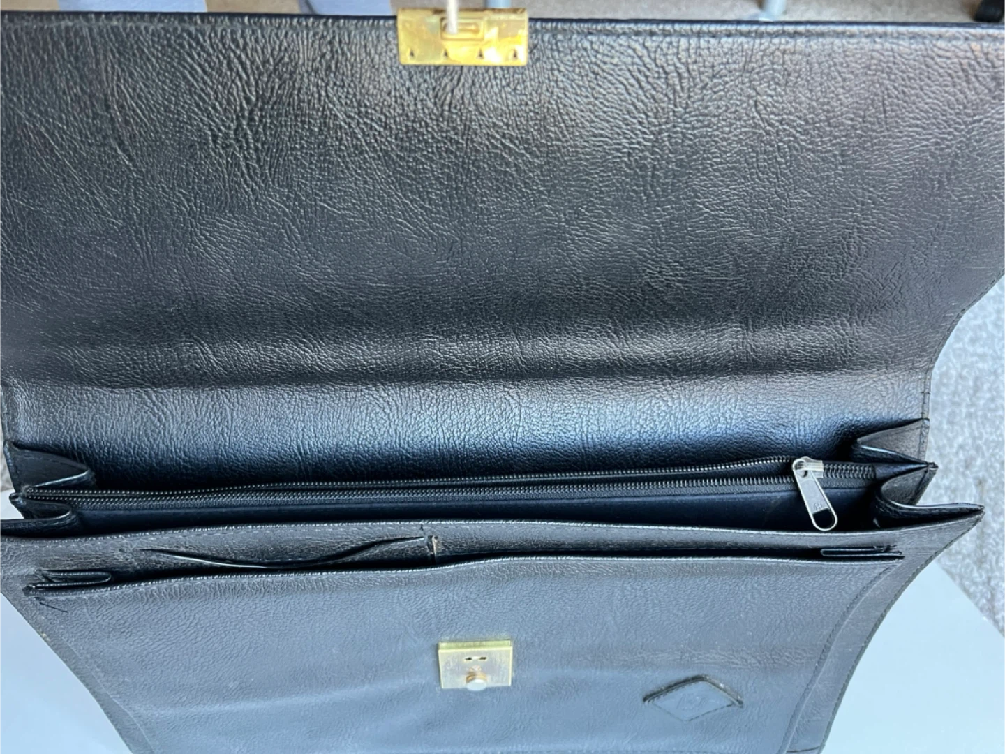 Briefcase - photo 3