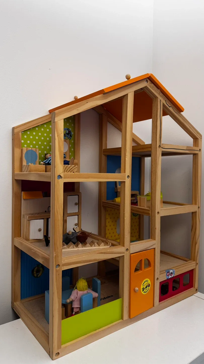 Pidoko Wooden Dollhouse image indicator(6)