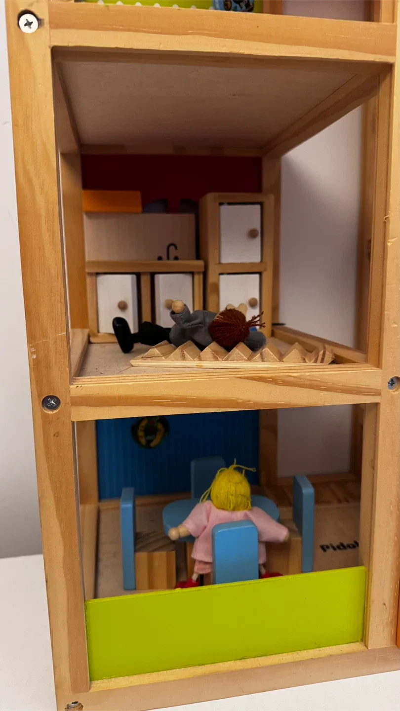 Pidoko Wooden Dollhouse image indicator(3)