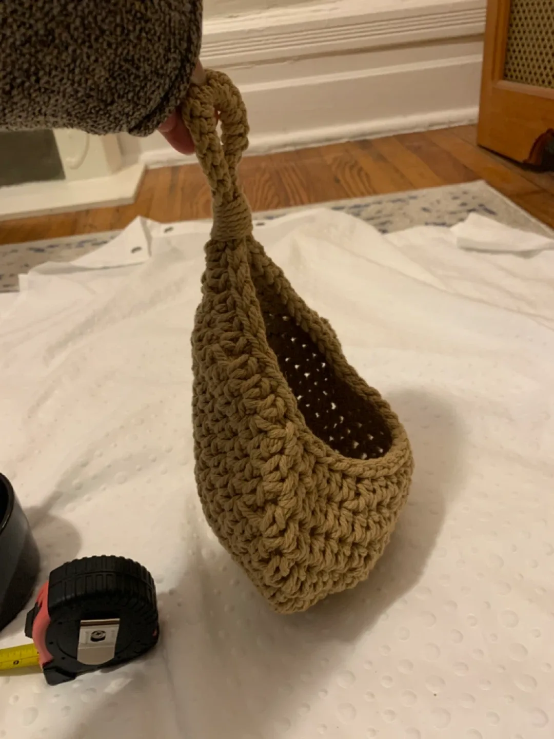 Handmade Crochet Hanging Basket image indicator(2)