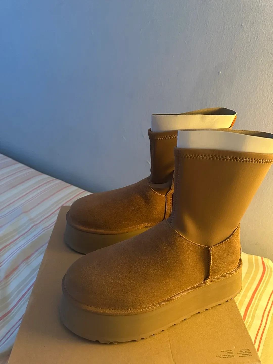 UGG image indicator(5)