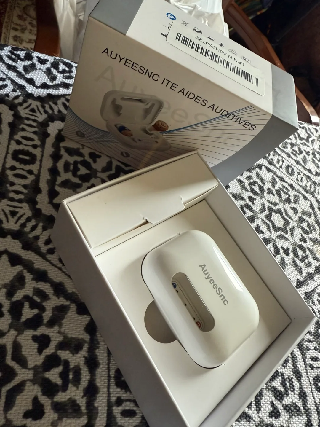 Auyeesnc ITE Hearing Aids - New in Box image indicator(2)