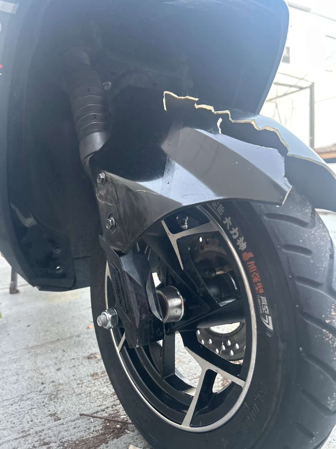Thunder E-Bike Scooter - Needs Repair - photo 4