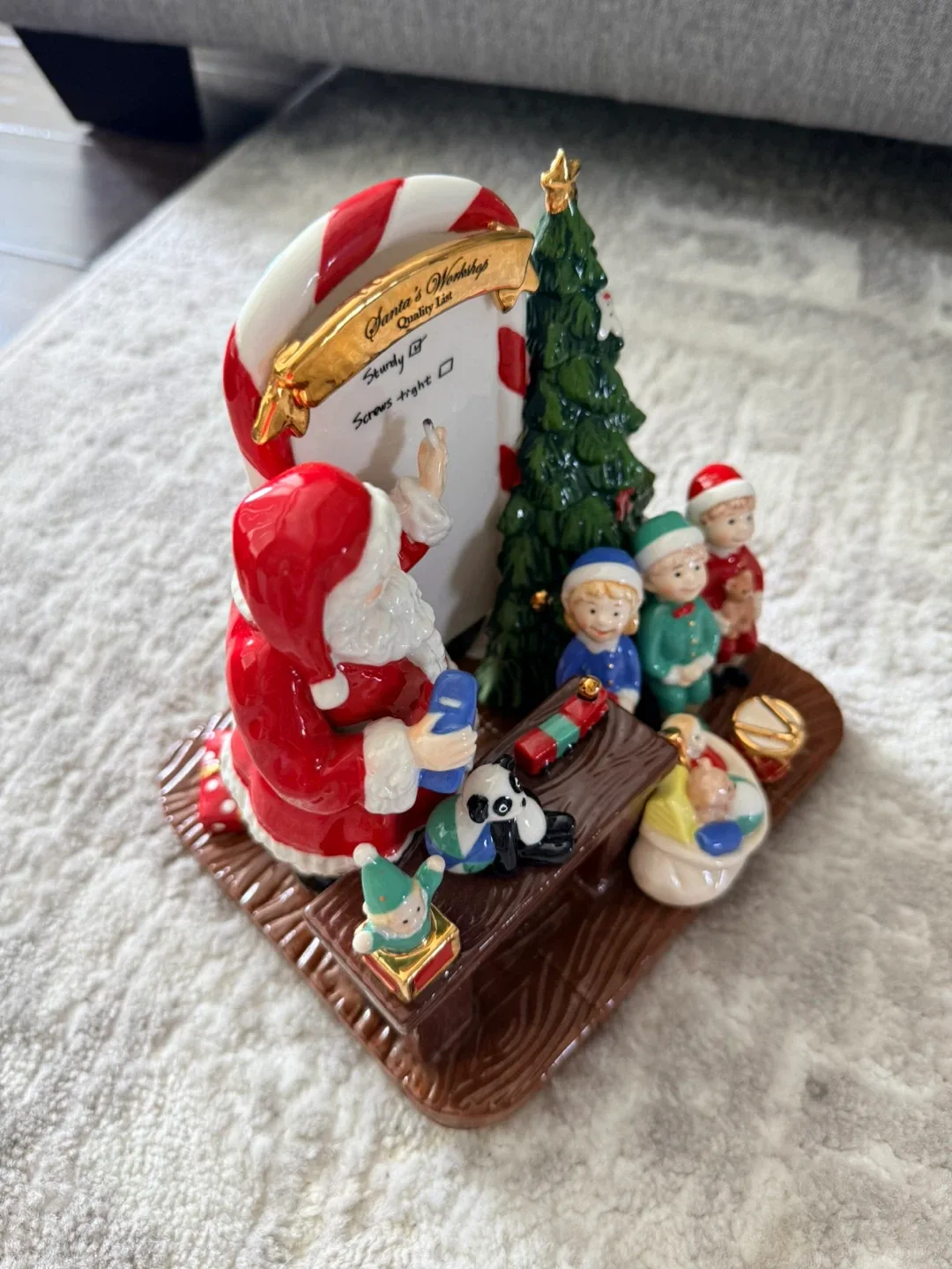 Collectors edition Royal DOULTON Santa Claus workshop image indicator(5)