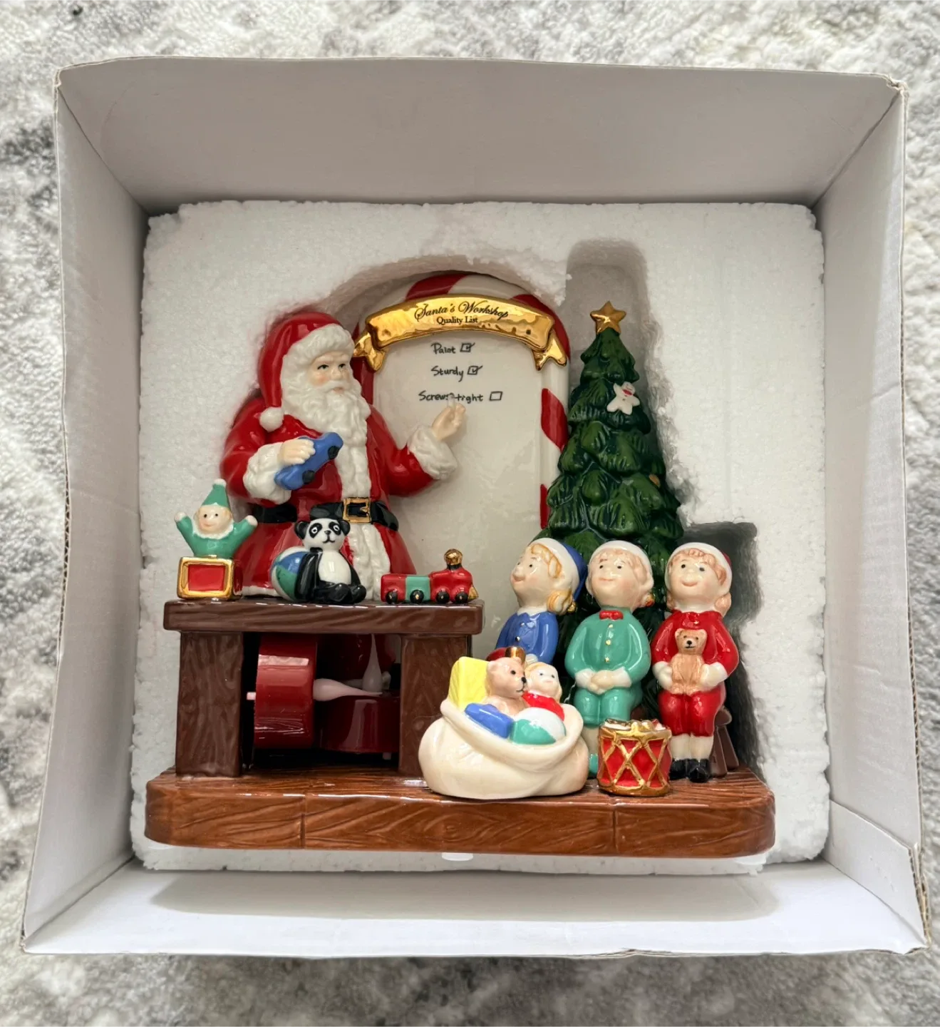 Collectors edition Royal DOULTON Santa Claus workshop image indicator(2)