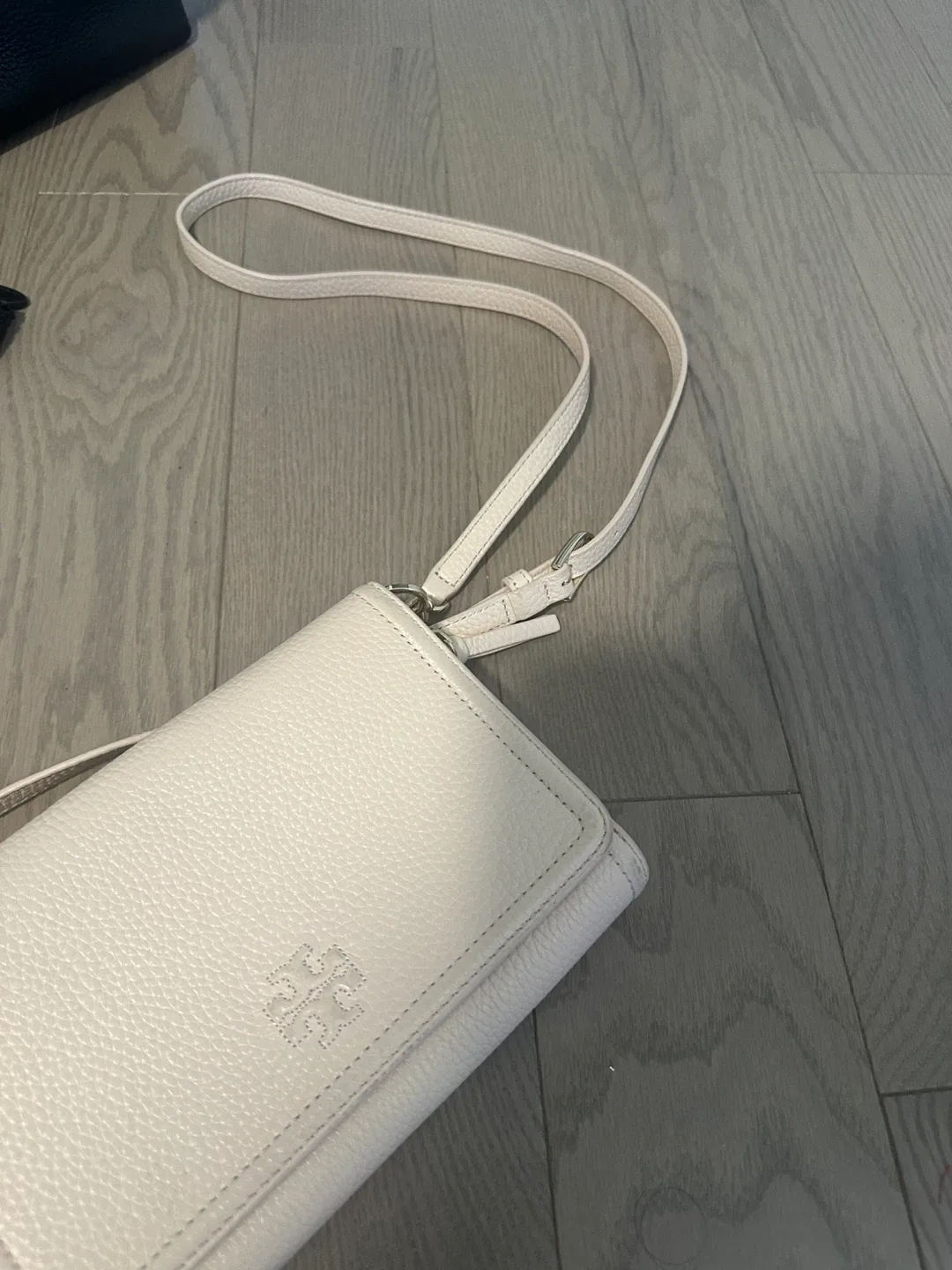 Tory Burch Crossbody Wallet thumbnail