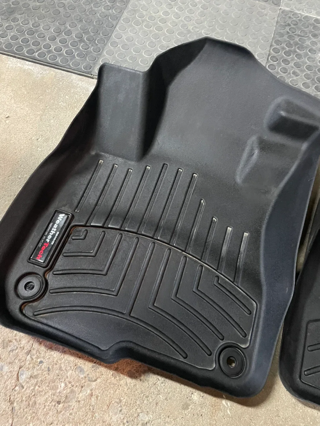 WeatherTech Floor Mats - Black image indicator(3)