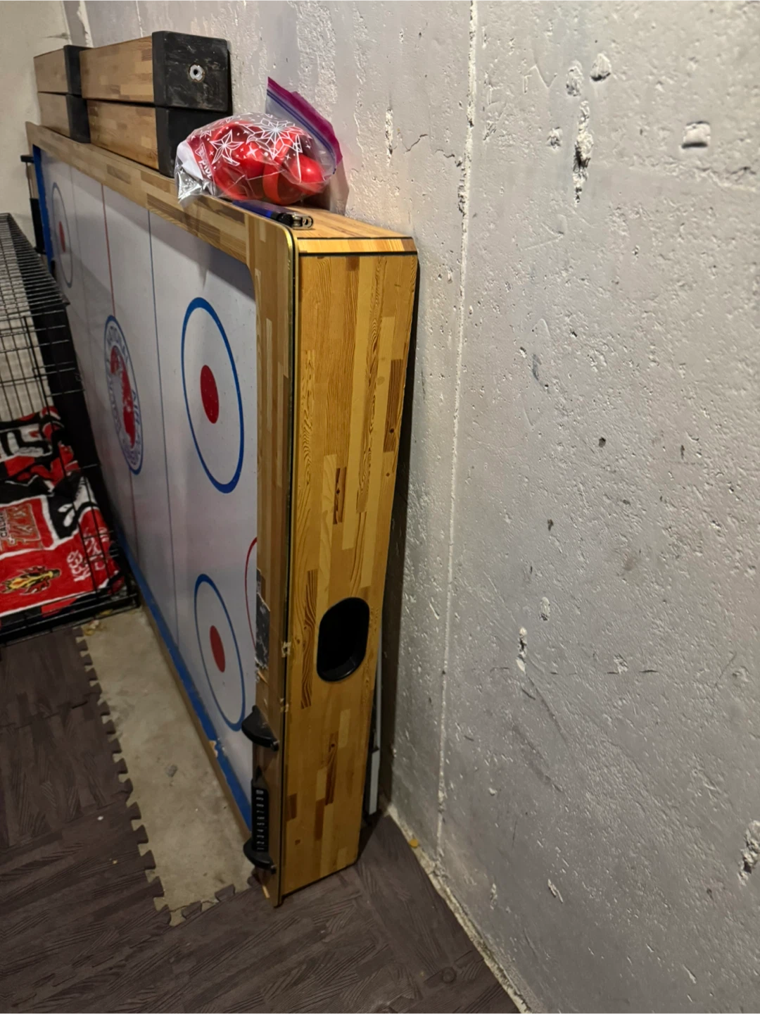 Air Hockey Table