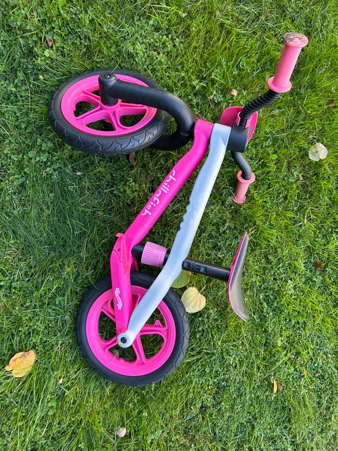 Chillafish Balance Bike - Pink image indicator(2)