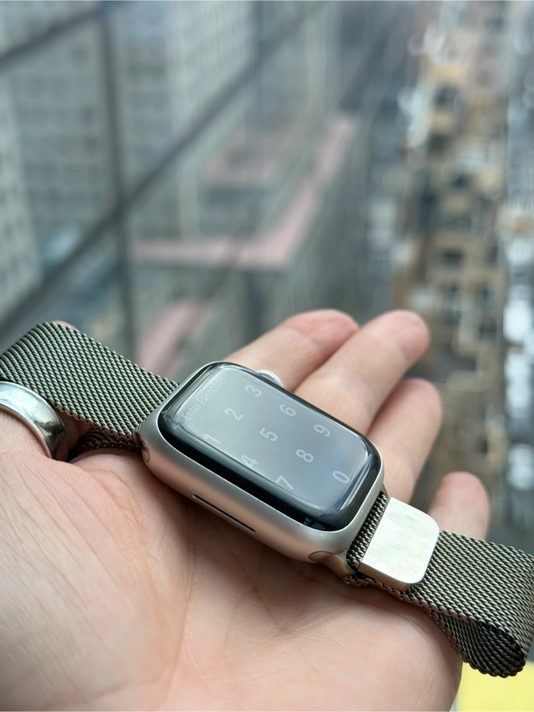 Apple Watch series 7 with Milanese Loop band & charger cord - photo 4