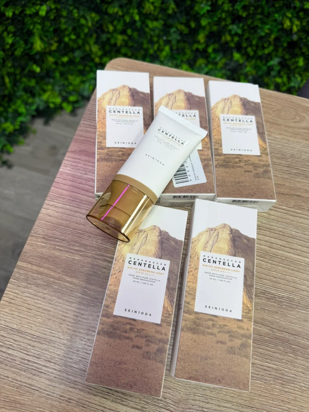 Skin1004 Madagascar Centella Air-Fit Sunscreen SPF30 image indicator(2)
