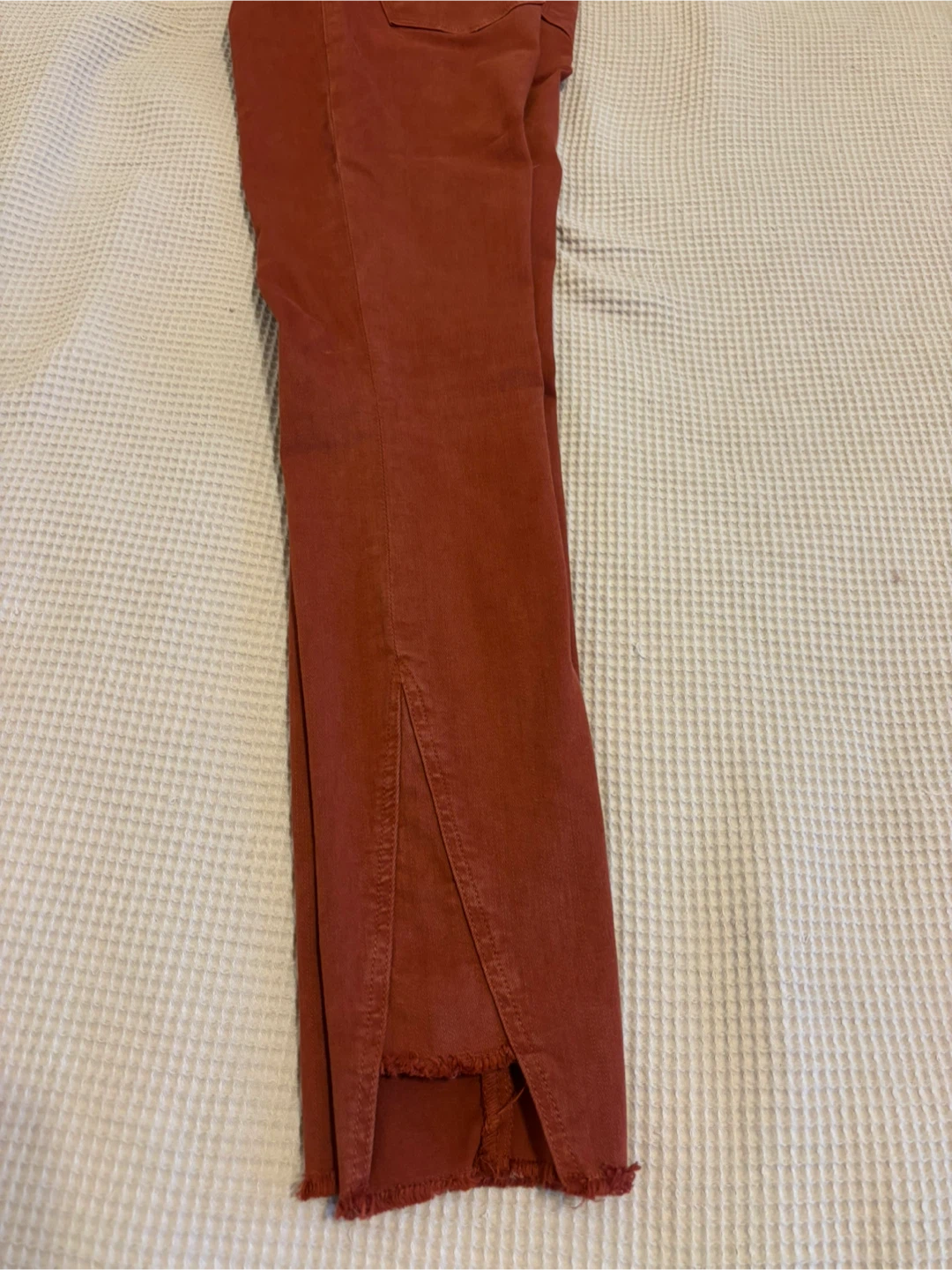 FRAME Le High Straight Jeans - Size 25 - Red🥕