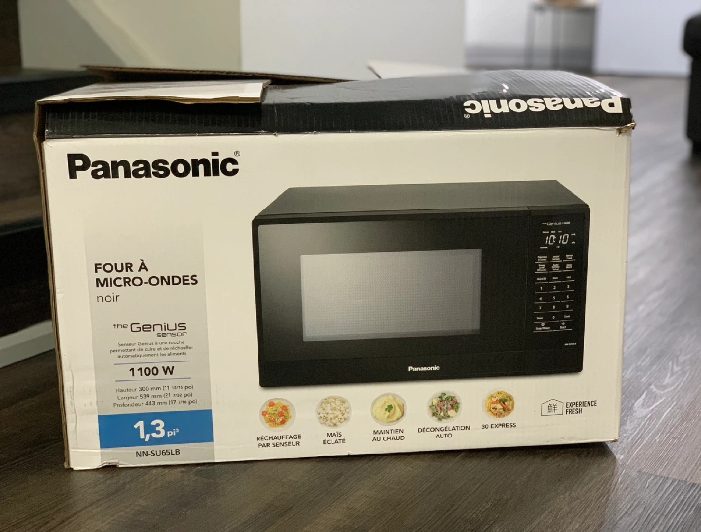 Panasonic The Genius Sensor Microwave - Black