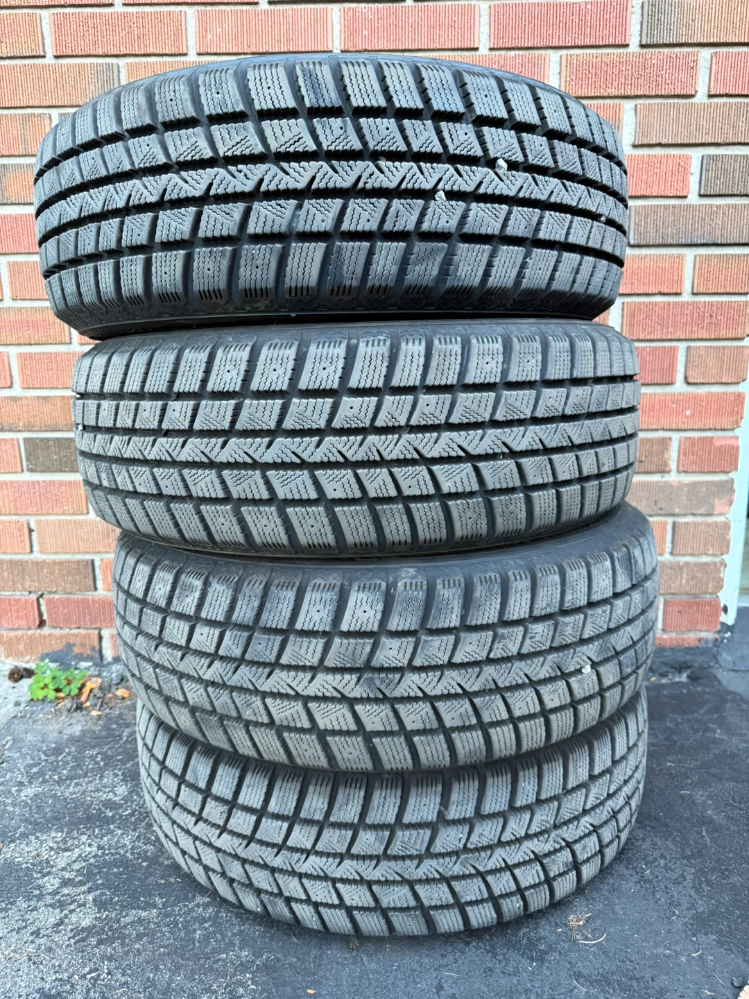 205/60R16 GOODYEAR WINTER COMMAND - photo 3