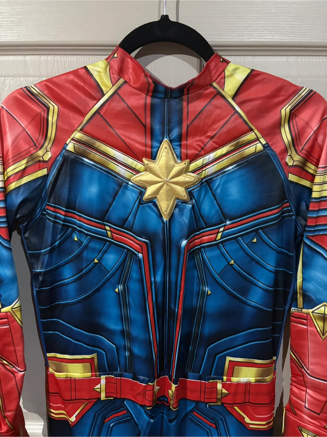 Captain Marvel Hero Costume - Size Large (12-14) - photo 3