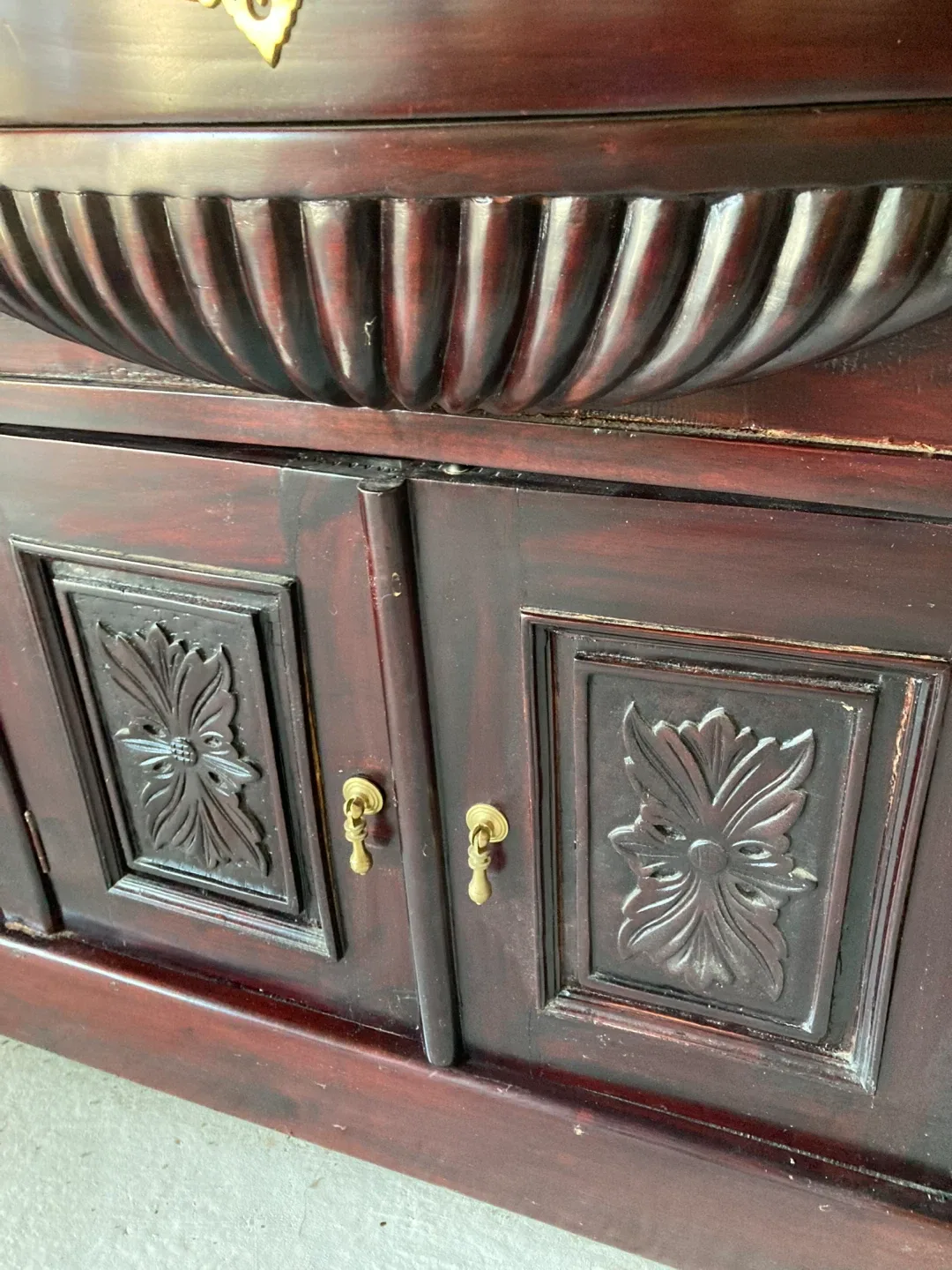 Antique Wood Buffet with Mirror image indicator(4)