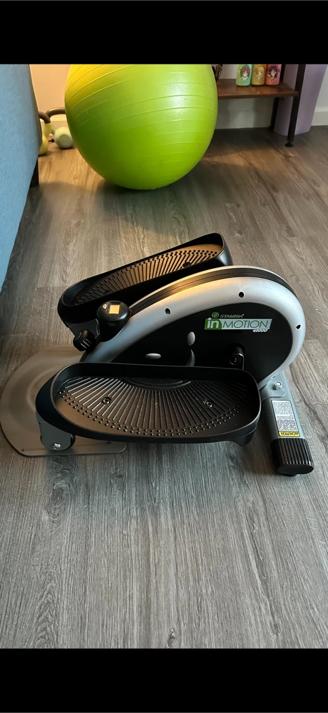 Stamina InMotion Elliptical Trainer Gym Machine $40 - photo 2