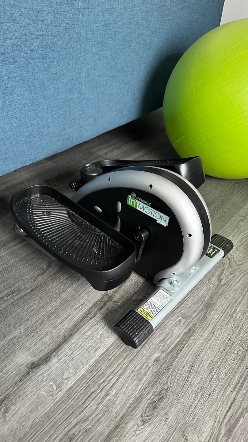 Stamina InMotion Elliptical Trainer Gym Machine $40 - photo 3