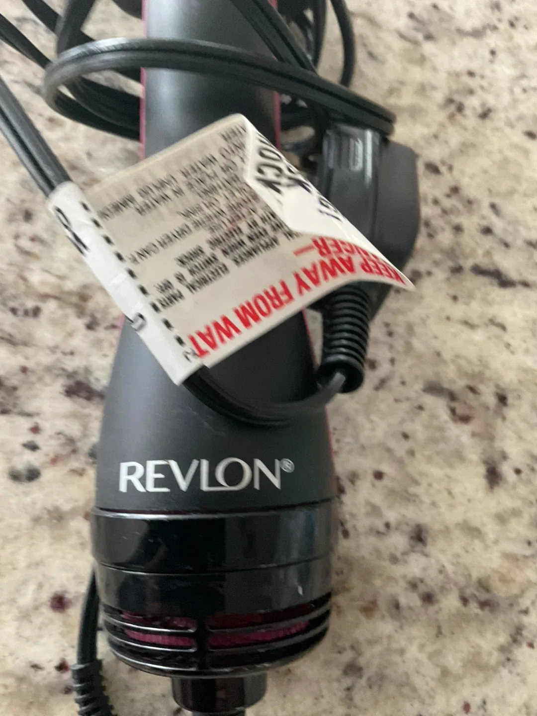 Revlon One-Step Hair Dryer & Volumizer Hot Air Brush image indicator(3)