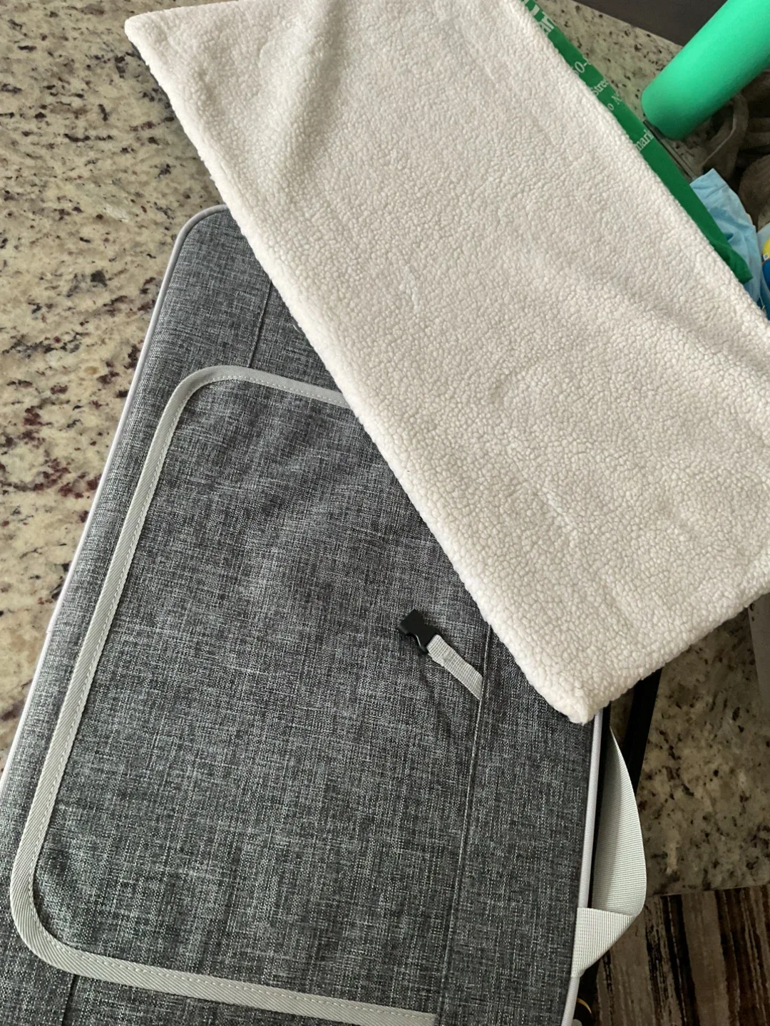 PET Carrier Gray image indicator(2)