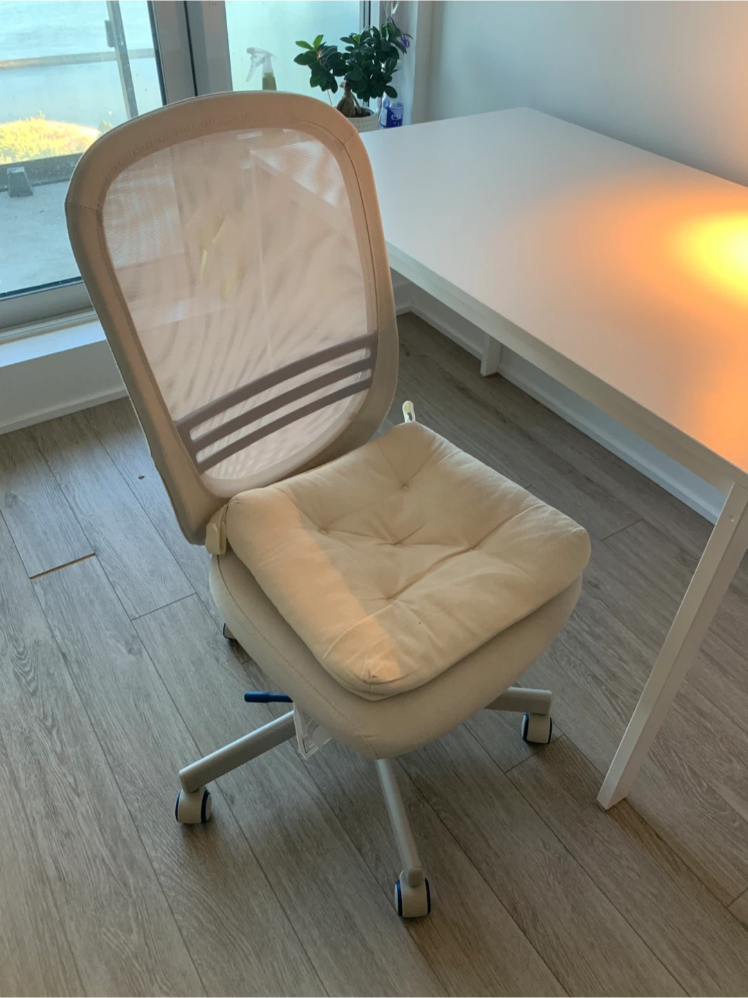 MOVING SELL‼️IKEA Desk and Chair set - photo 4