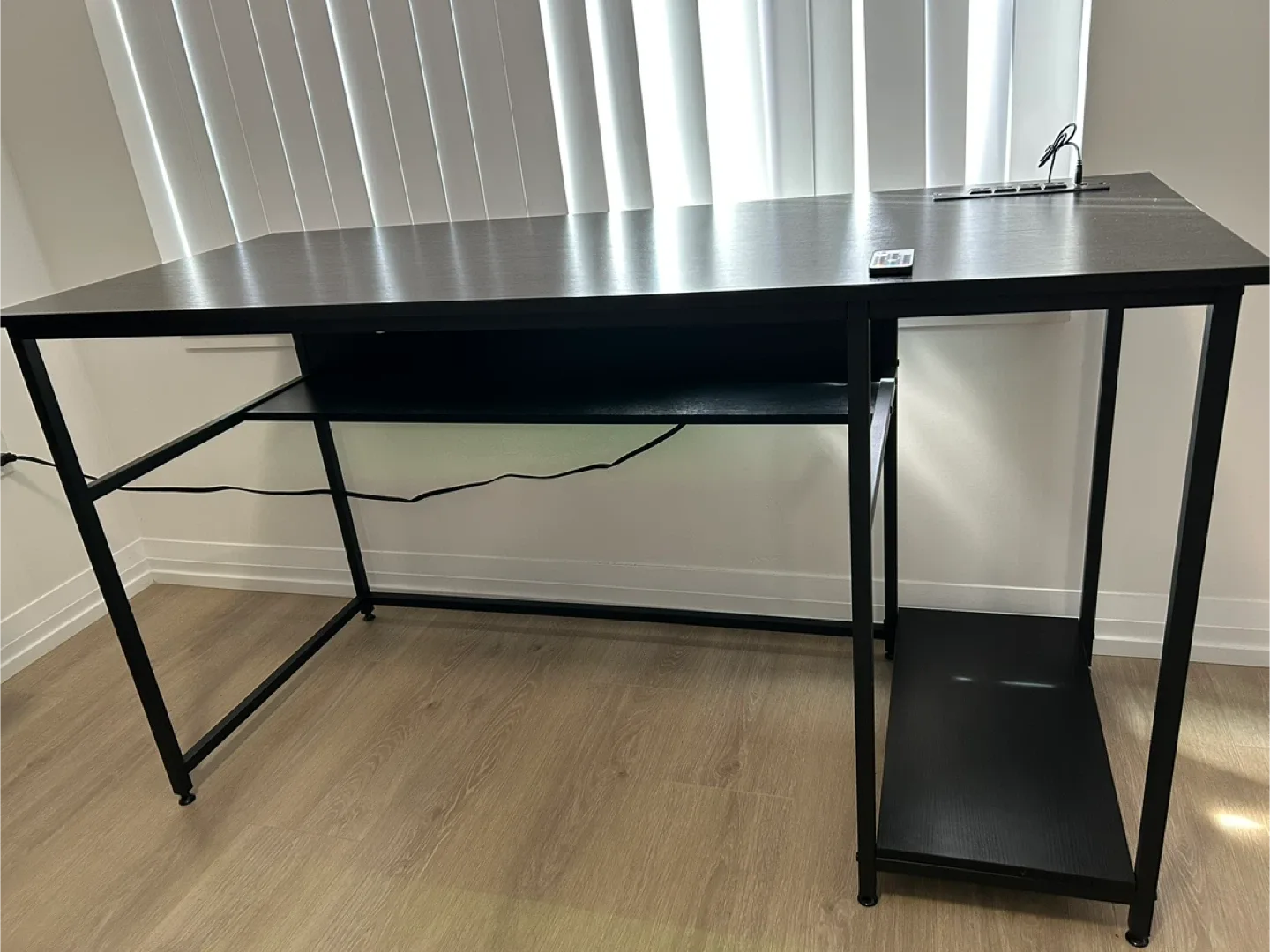 Black Computer Desk with LED Lights image indicator(3)