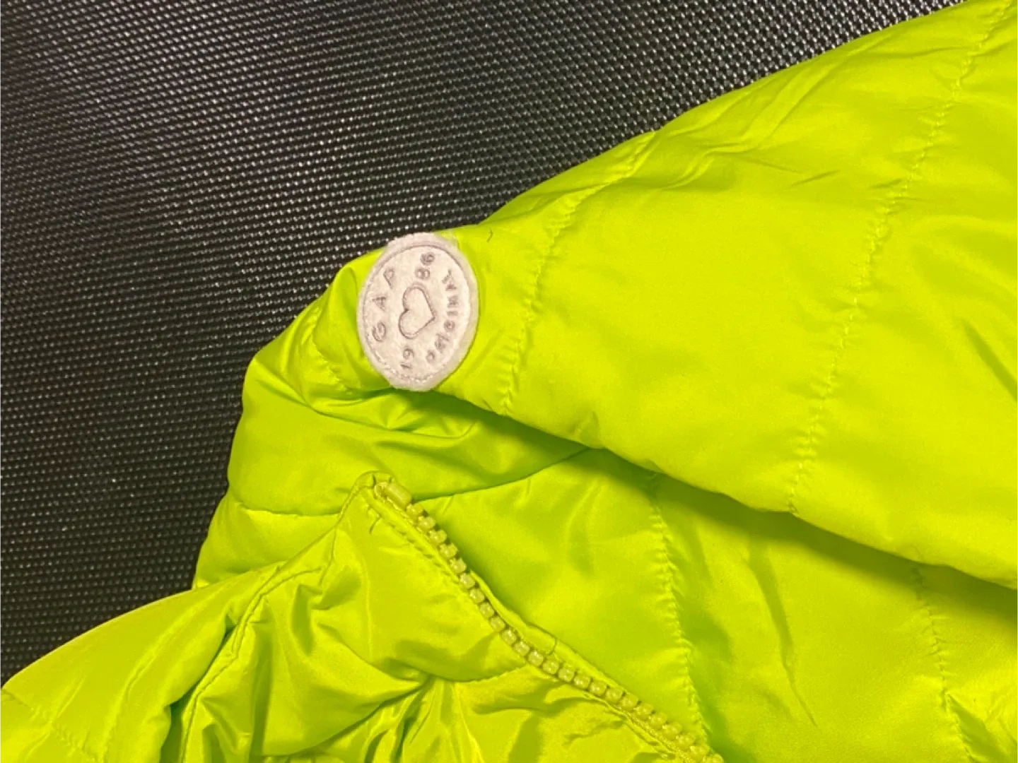 Gap Kids Puffer Jacket - Size M (8) image indicator(3)