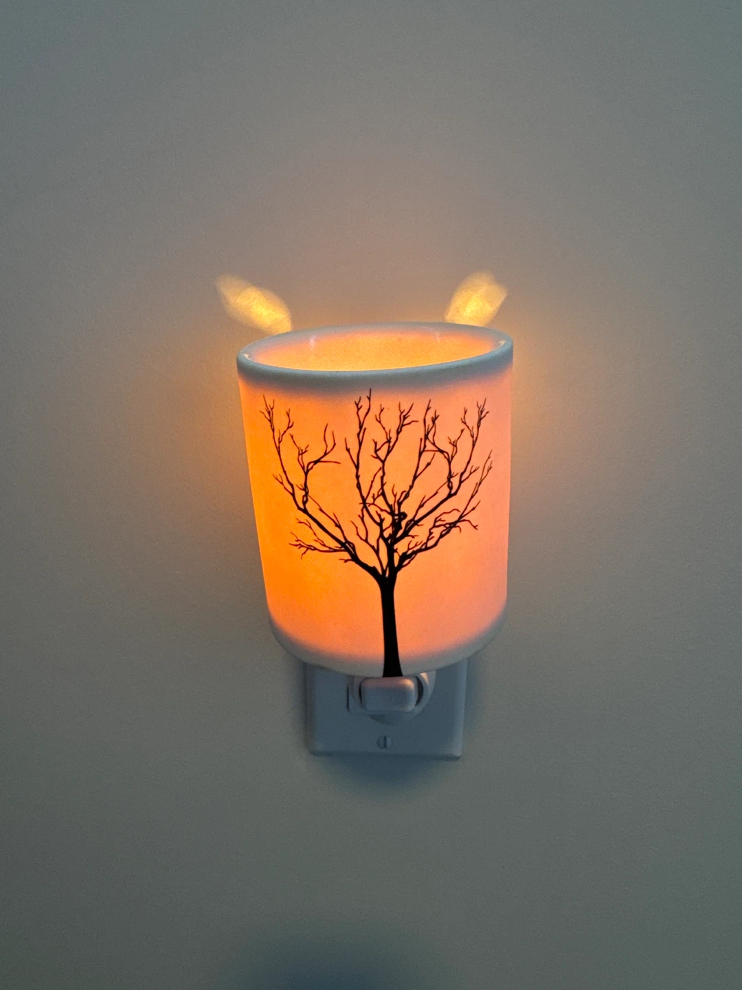Scentsy Tree Design wall plug in