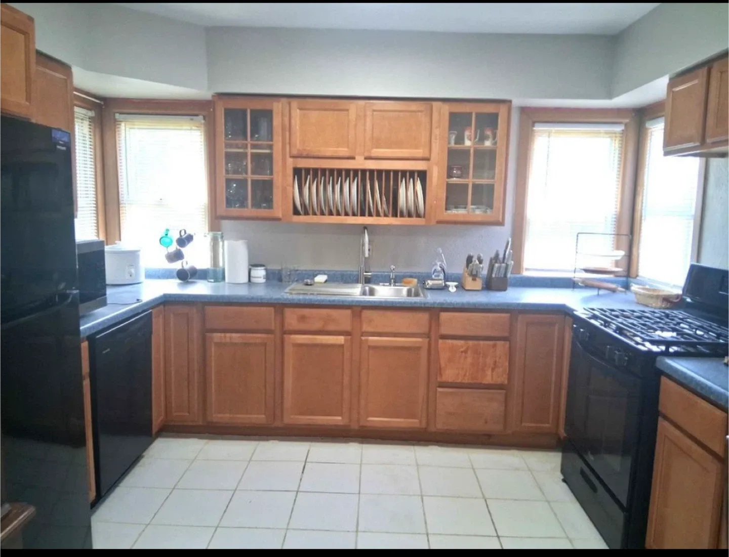 For  Rent  2 bedrooms 1 bath image indicator(4)