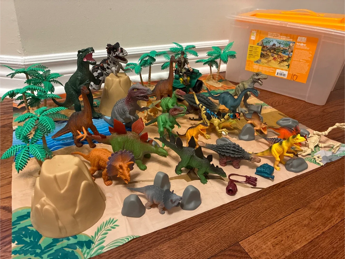 Animal Planet Mega Dino Tub Dinosaur Set image indicator(2)
