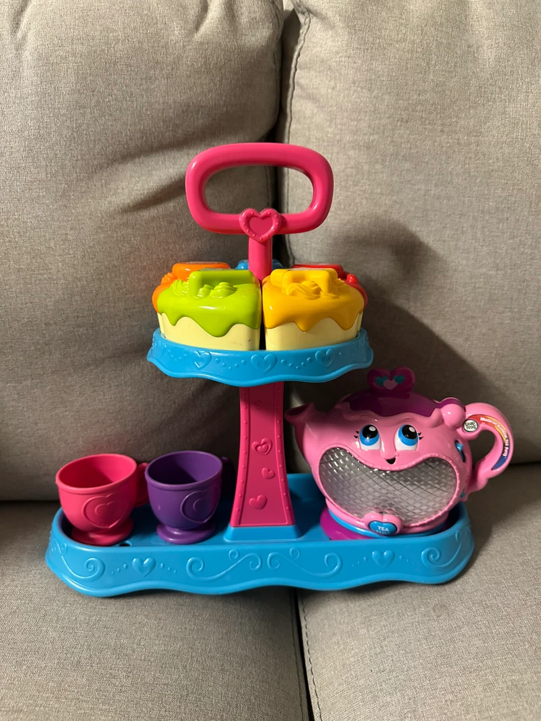 LeapFrog Musical Rainbow Tea Party