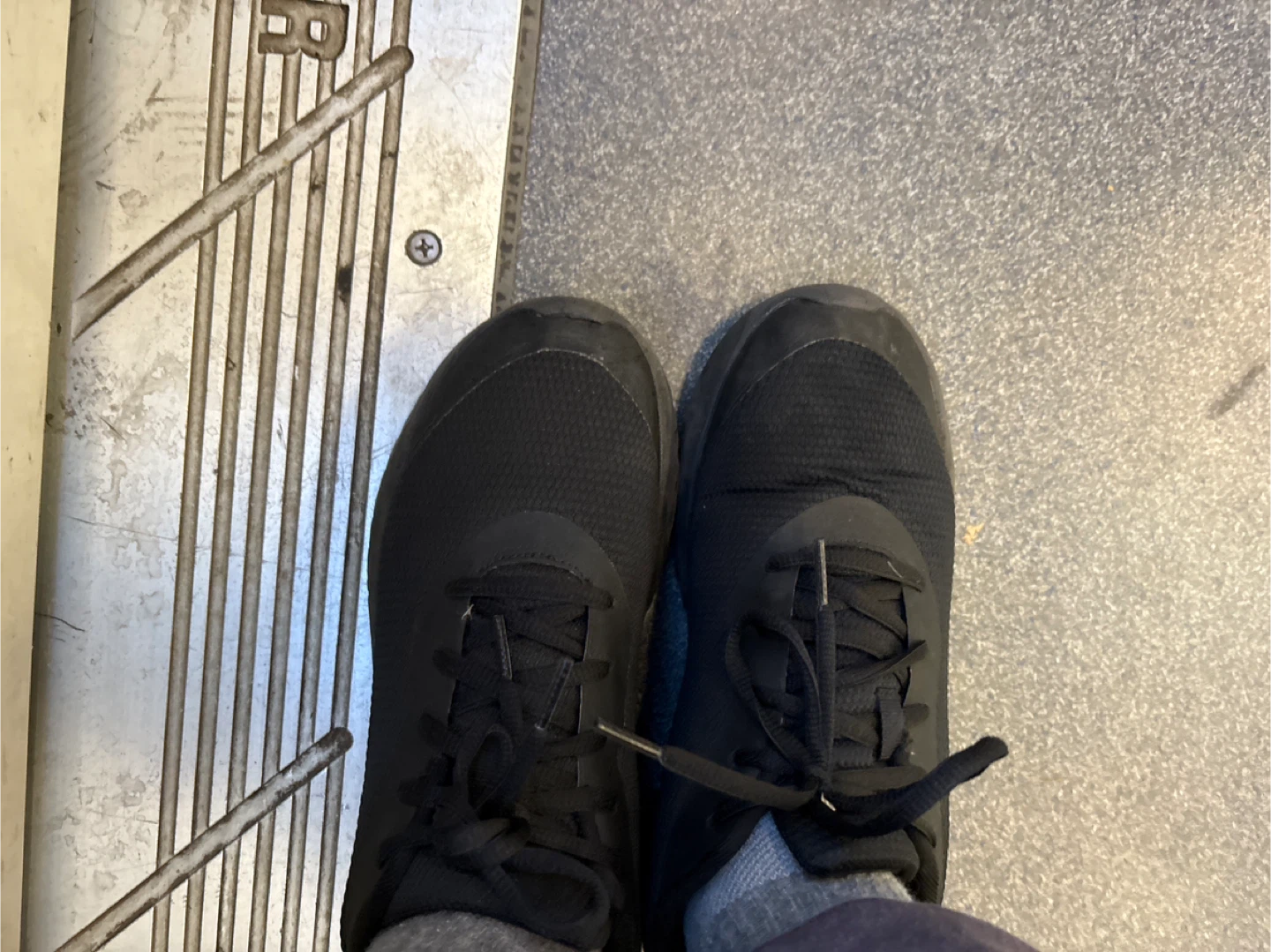 Black Running Shoes 🥕