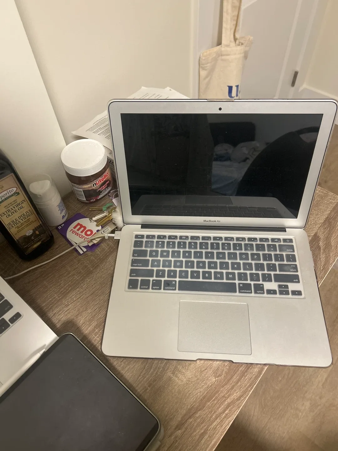 MacBook Air 13-inch (2017) image indicator(3)