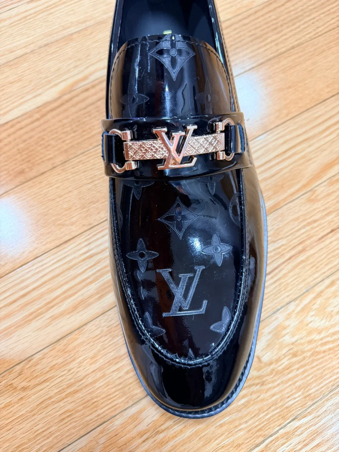 Louis Vuitton Black Leather Loafers image indicator(4)