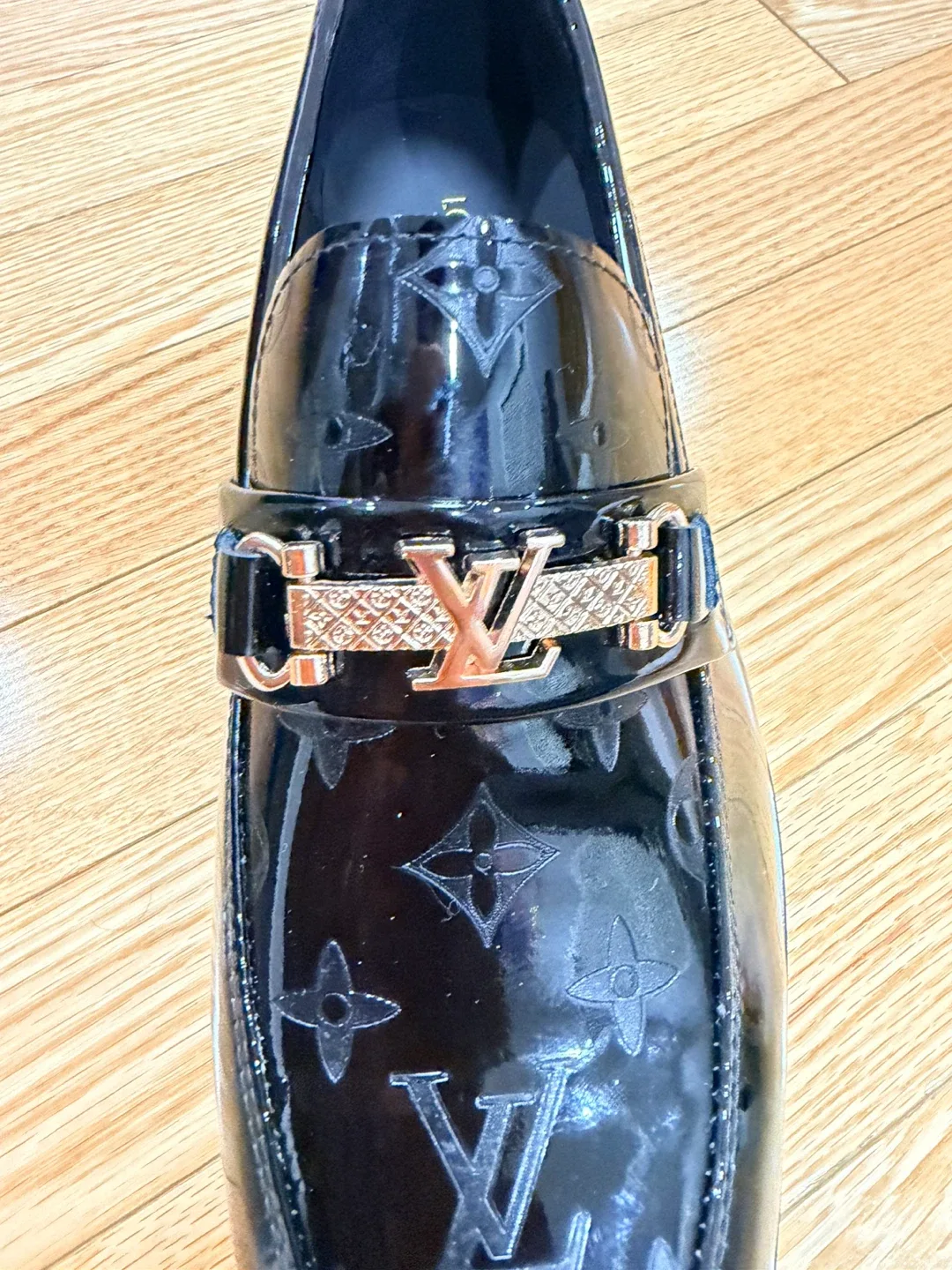 Louis Vuitton Black Leather Loafers image indicator(5)