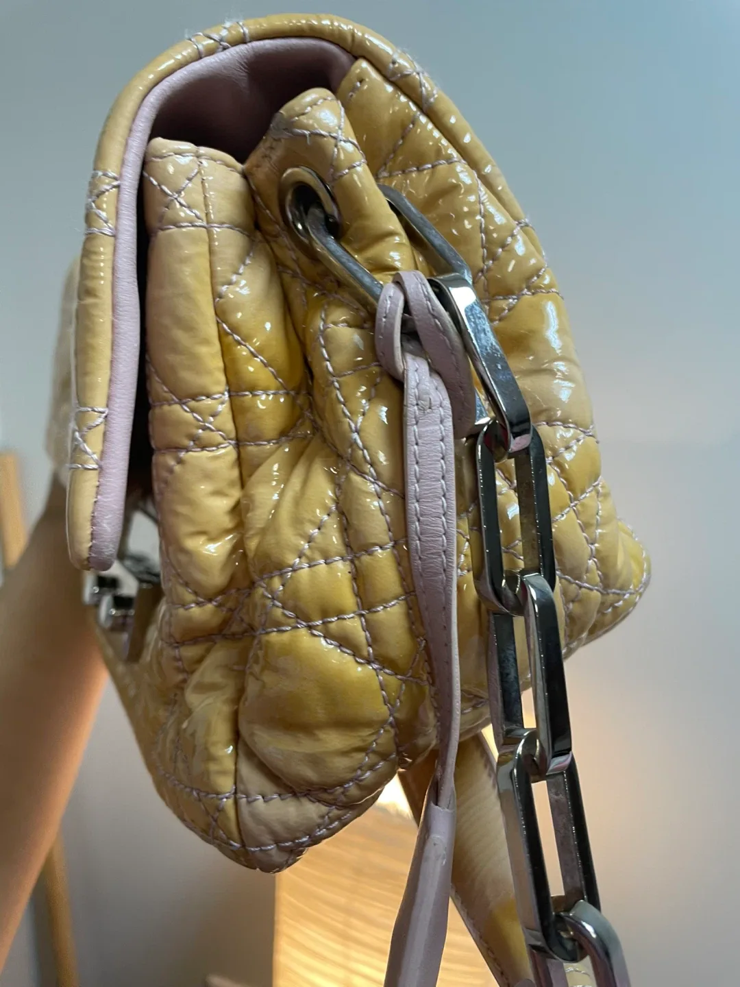 Christian Dior Quilted Handbag image indicator(2)