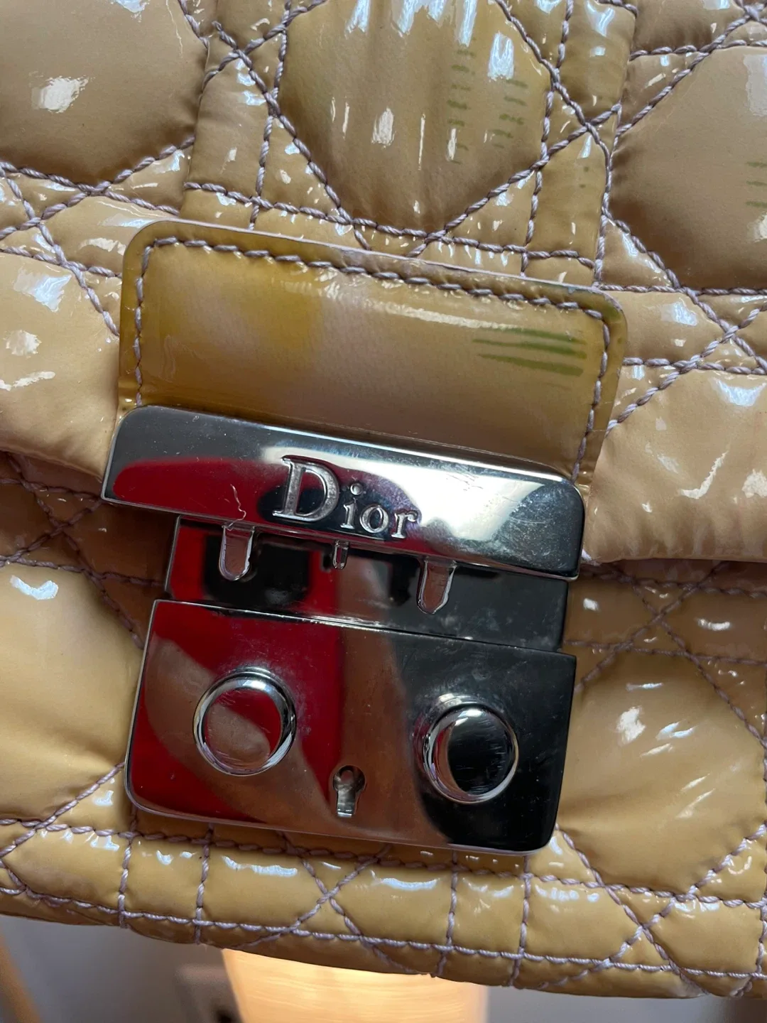 Christian Dior Quilted Handbag image indicator(3)
