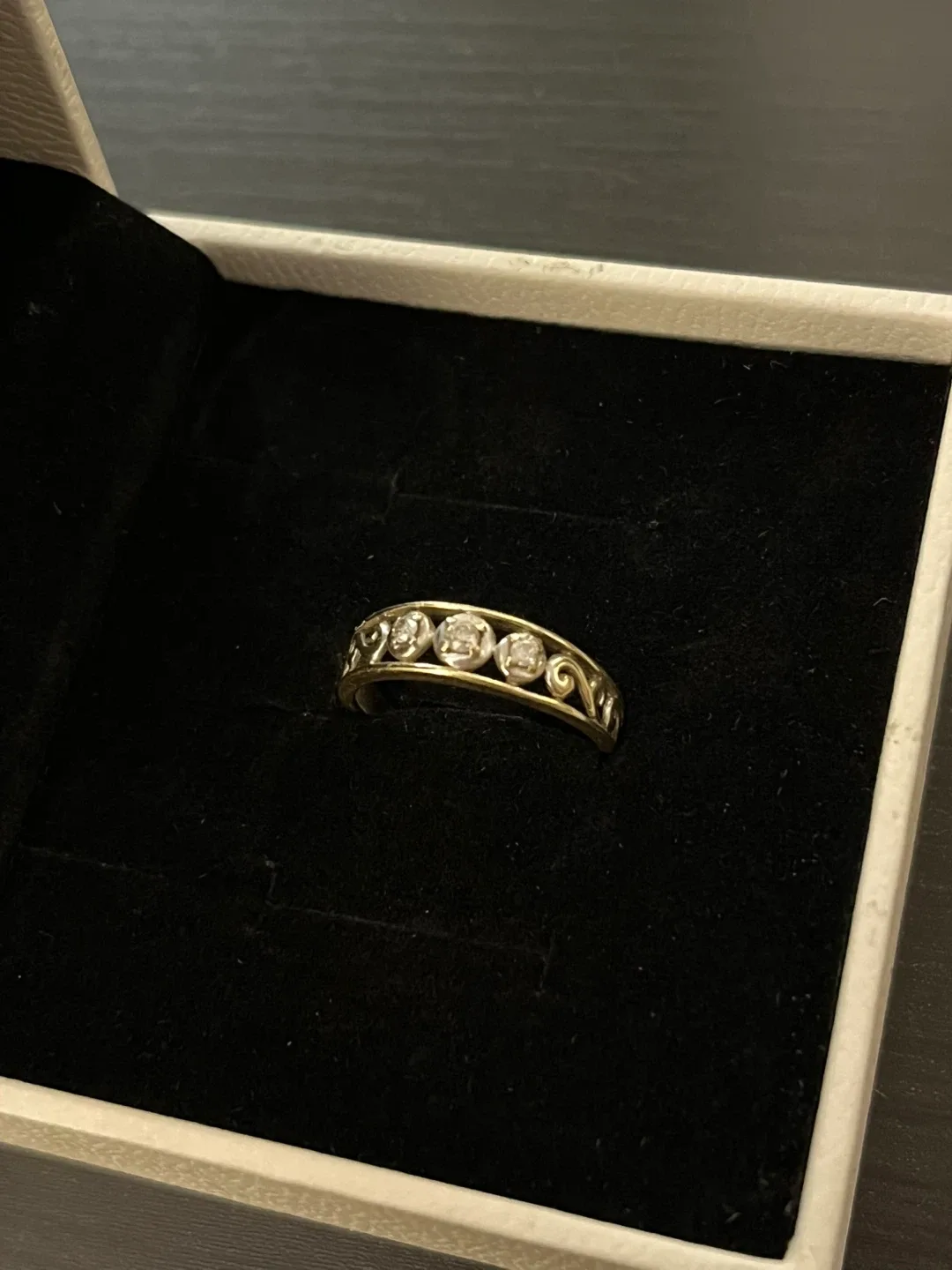 10K Gold Ring with Diamonds image indicator(3)