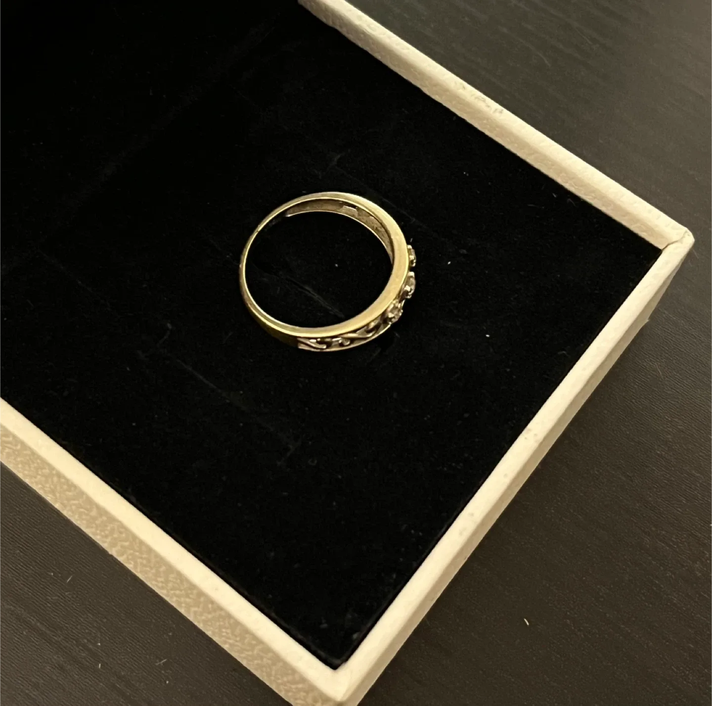 10K Gold Ring with Diamonds image indicator(2)