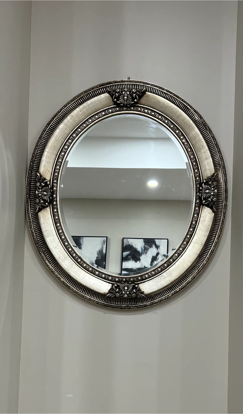 Oval Decorative Wall Mirror