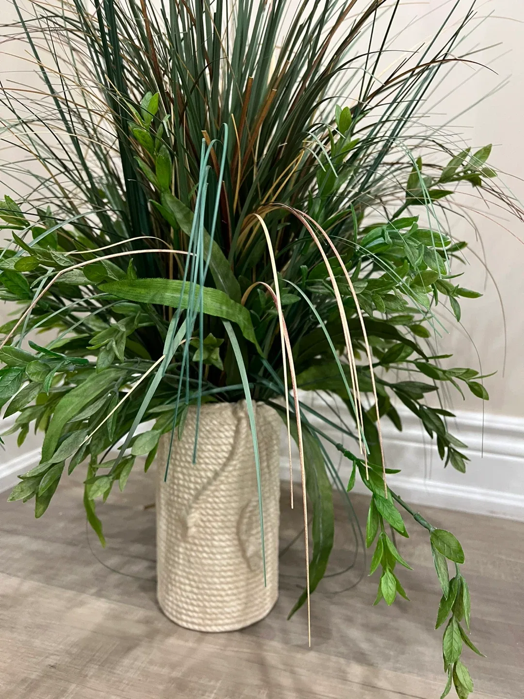 Artificial Grass Plant in Vase image indicator(3)