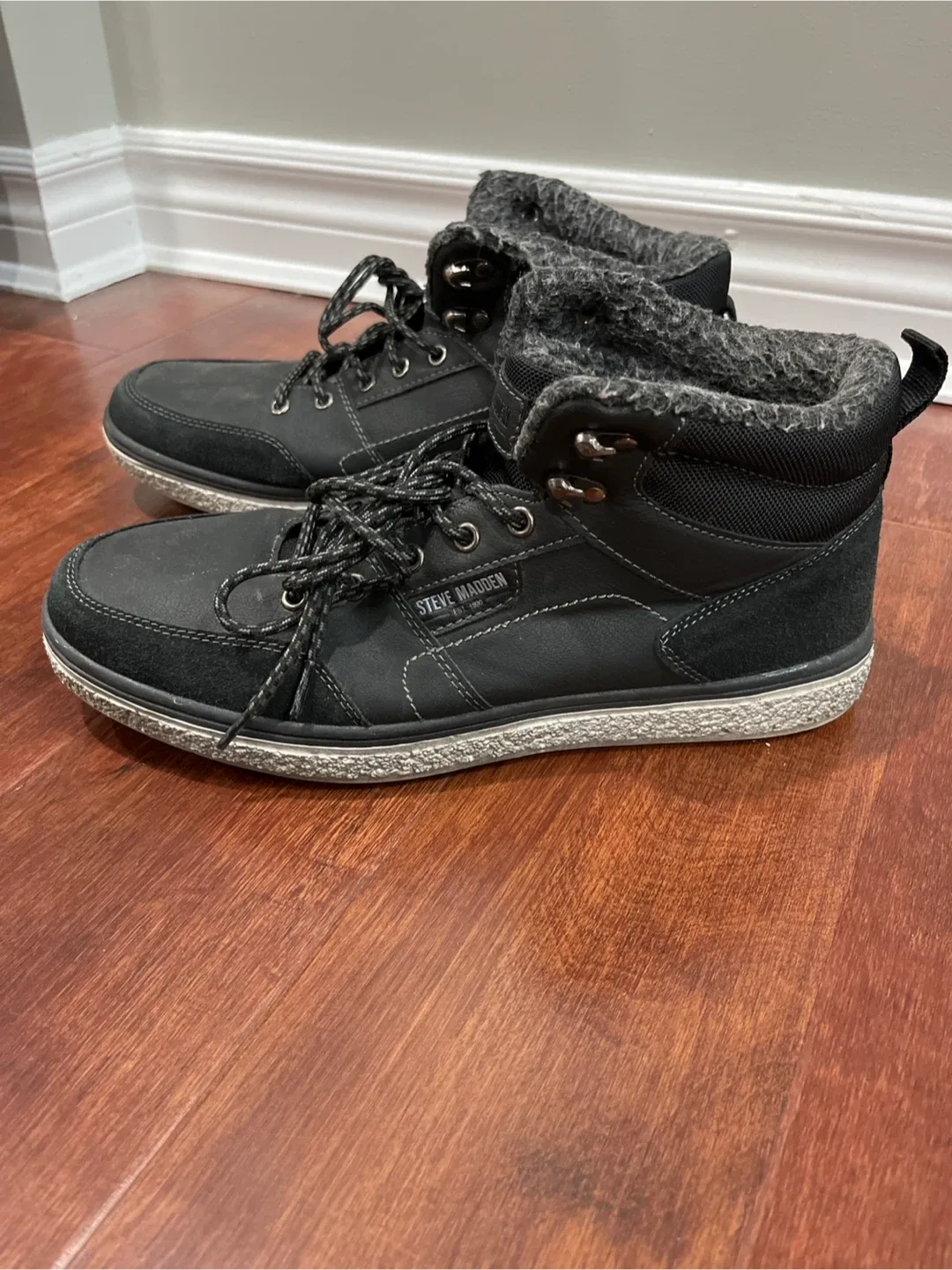 Steve Madden Black Synthetic Upper Boots image indicator(2)